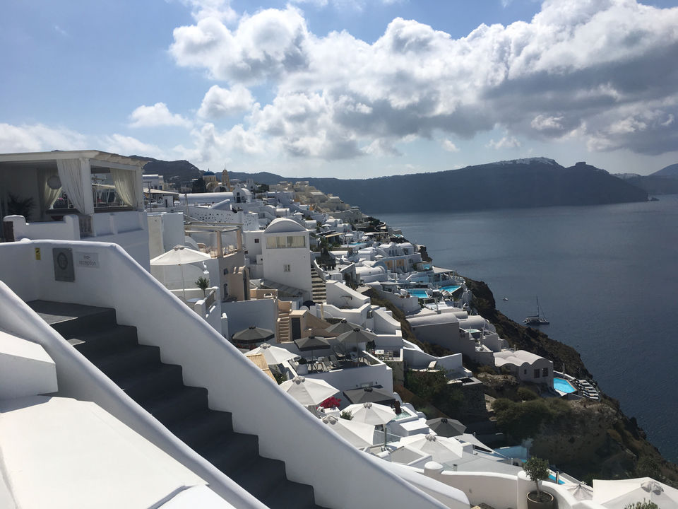 Photo of Santorini. by Dhawal Pagay