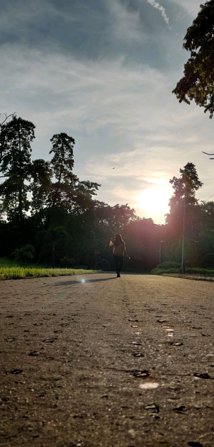 Photo of Botanical Garden Road, Shibpur, Howrah, West Bengal, India by Puja
