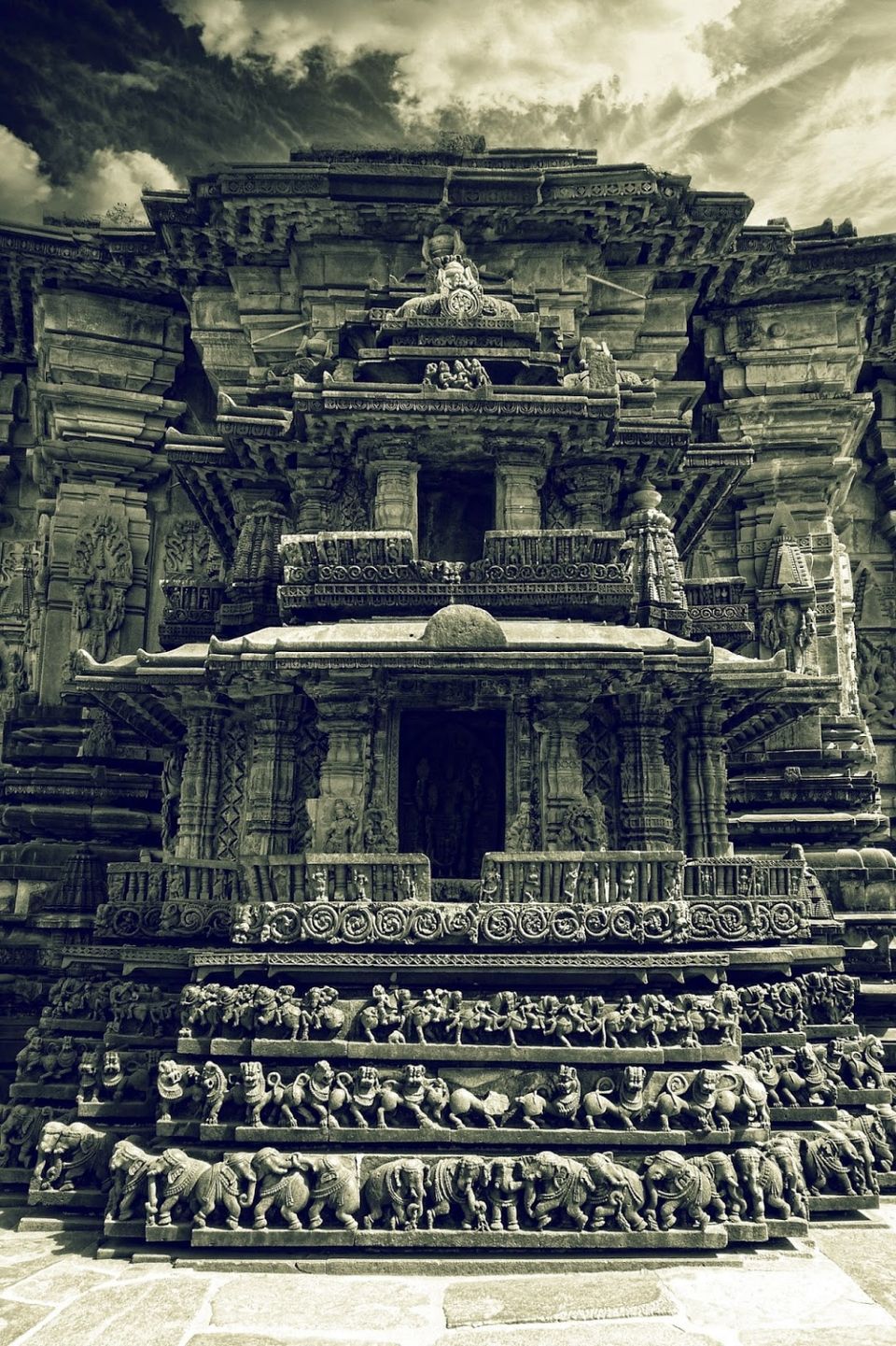 Photo of हैलेबिड : राजस्व गौरव और खंडहर की भूमि by Shareef