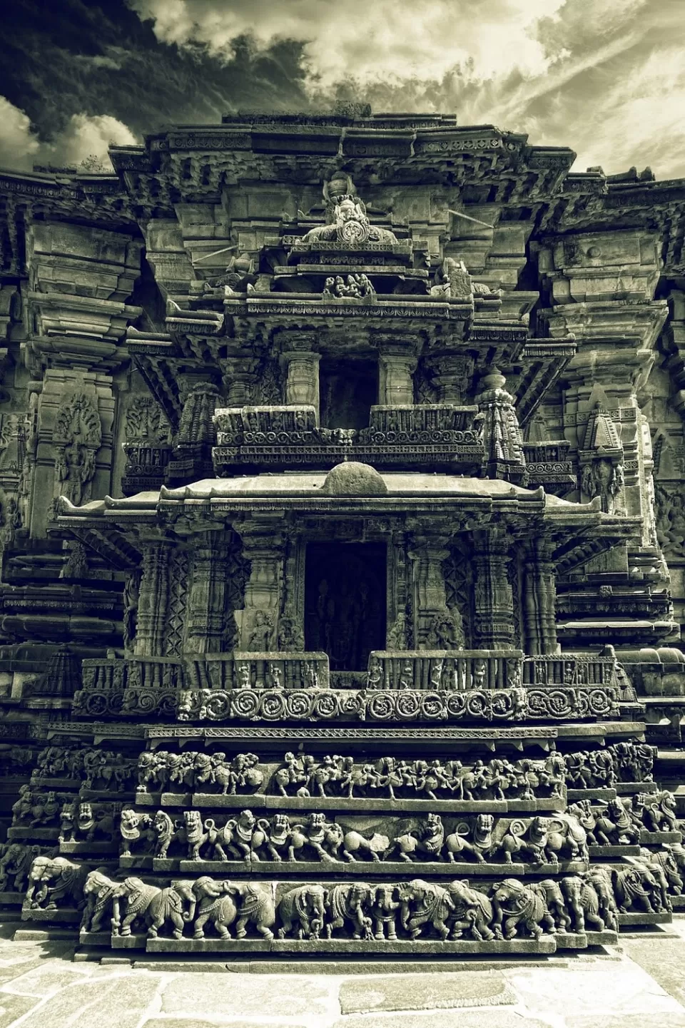 Photo of हैलेबिड : राजस्व गौरव और खंडहर की भूमि by Shareef