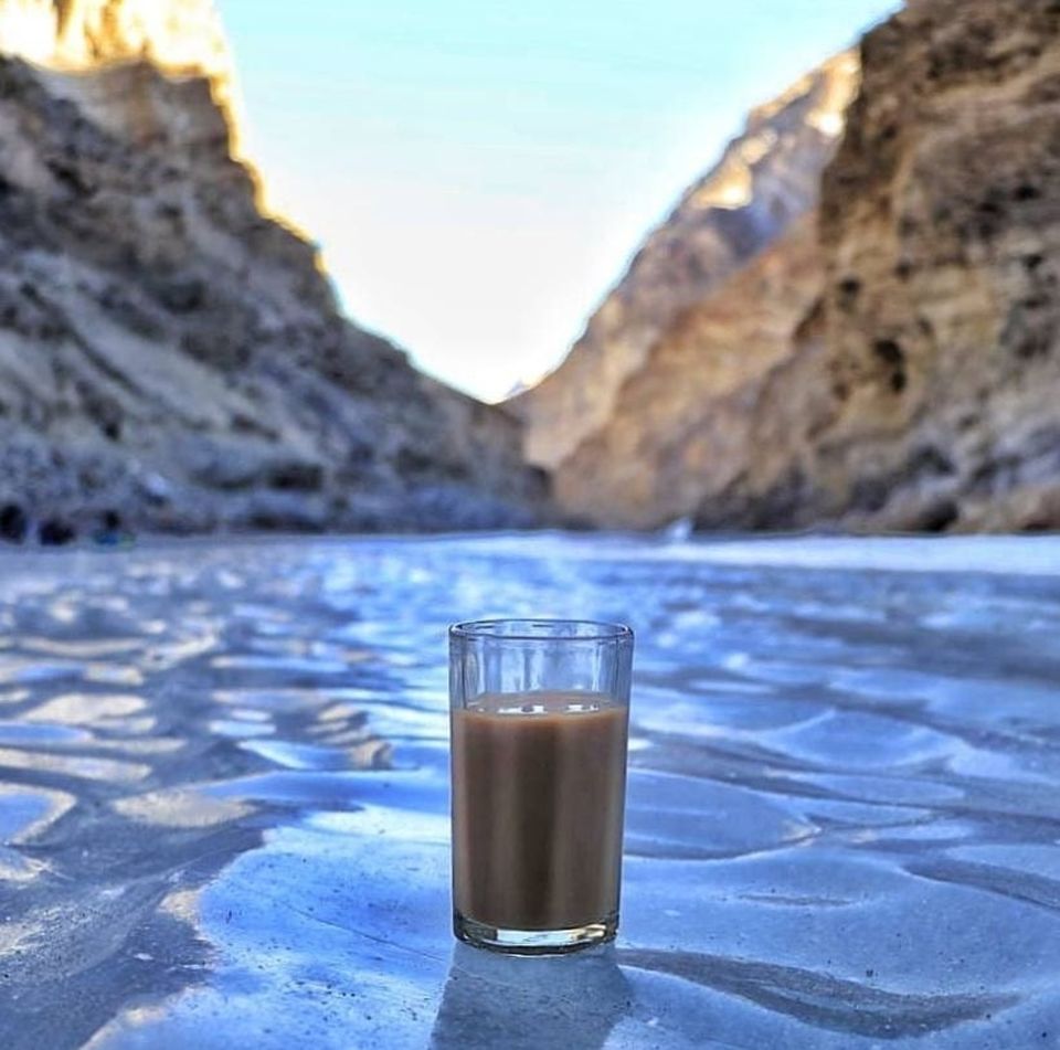 Photo of चादर : चादर ट्रेक का रोमांचक बर्फीला सफर, जहां नदी पर चलते हैं लोग by Shareef