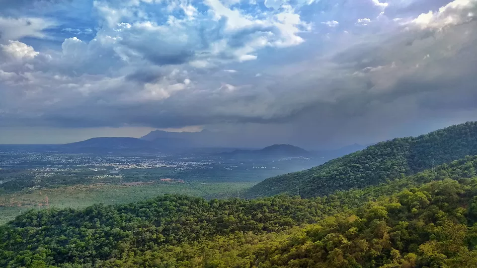 Photo of The Valley view, Shenbaganur, Kodaikanal, Tamil Nadu, India by Soul and Fuel