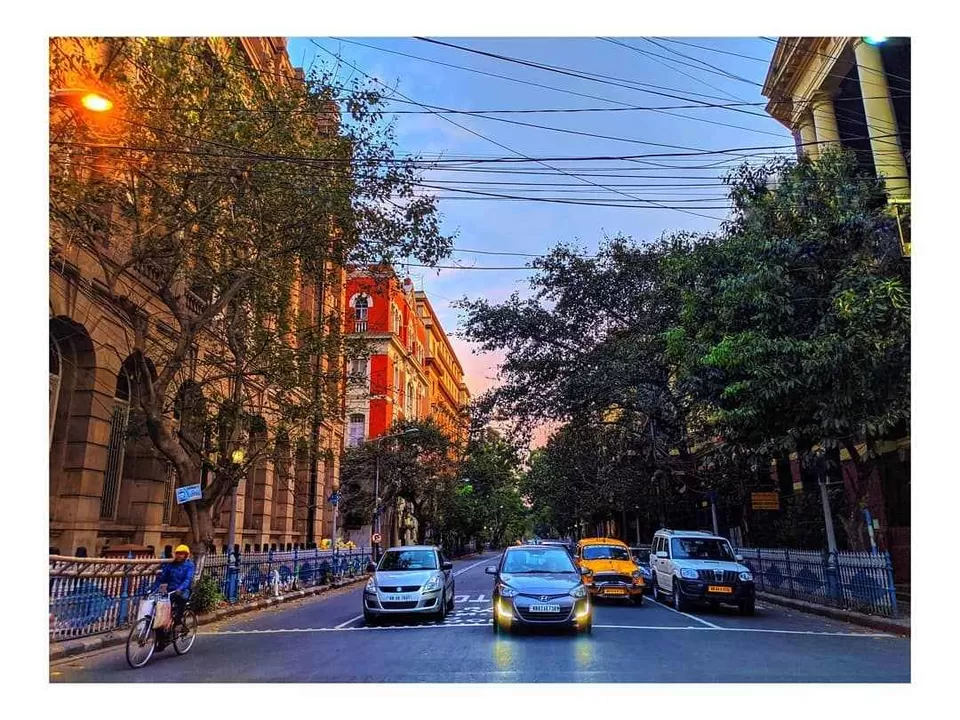 Photo of Esplanade, Maidan, Esplanade, Kolkata, West Bengal, India by Shubham