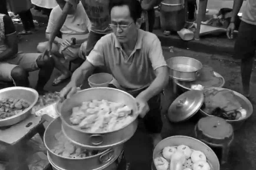 Photo of You’ll Be Stunned To Know That This Food Paradise in Calcutta Runs Only Between 5 AM to 8 AM! by Namrata Das Adhikary