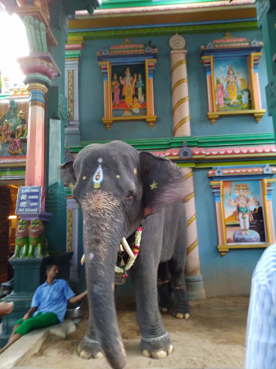 Photo of Sri Manakula Vinayagar Temple, Manakula Vinayagar Koil Street, White Town, Puducherry, India by Pratiyush Sah