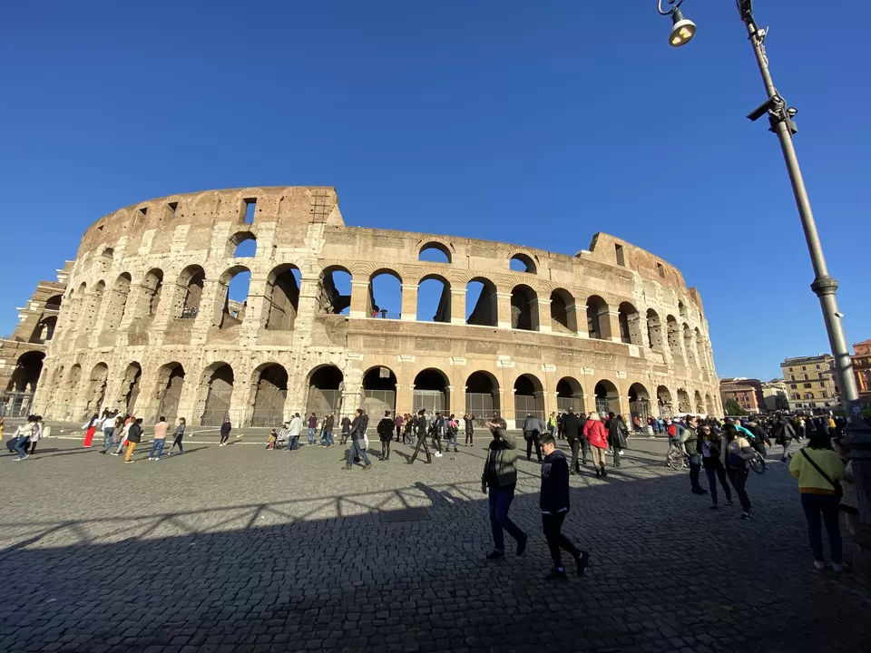 Photo of Piazza del Colosseo, Rome, Metropolitan City of Rome, Italy by Jagjeet Singh