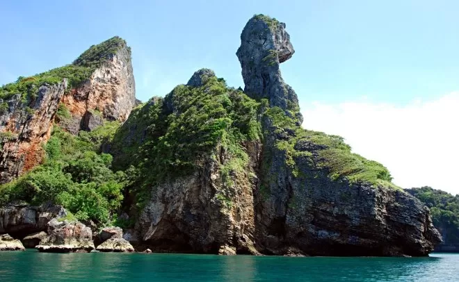 Photo of Time to Fly to the Islands #thailandinpictures by Malika Bhavnani