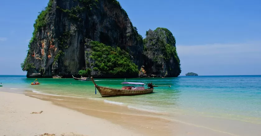 Photo of Time to Fly to the Islands #thailandinpictures by Malika Bhavnani