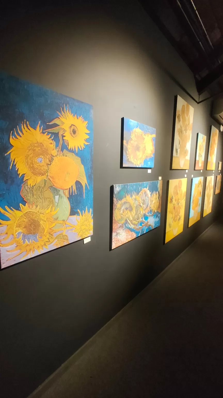 Photo of Van Gogh London Exhibit: The Immersive Experience By Upasya Mukherjee