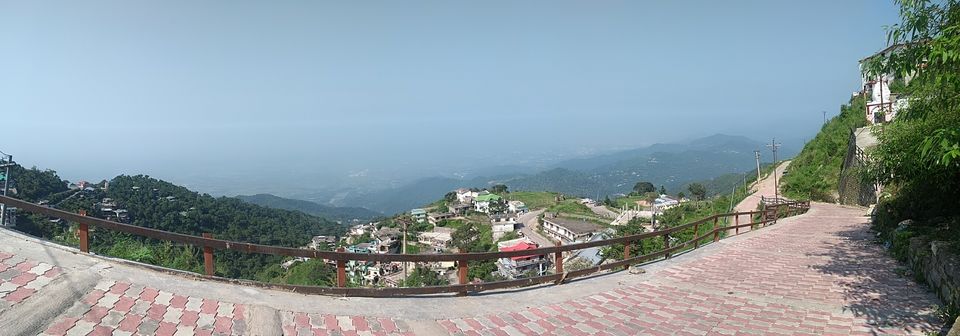 Photo of Arhat Bazaar, Kasauli, Himachal Pradesh, India by Avneet Aziz
