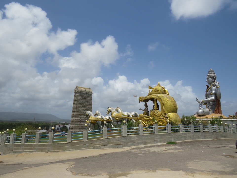 Photo of The Land of Beaches, Cliffs & Deities - Gokarna & Murudeshwar 16/35 by Pragati Badrinath