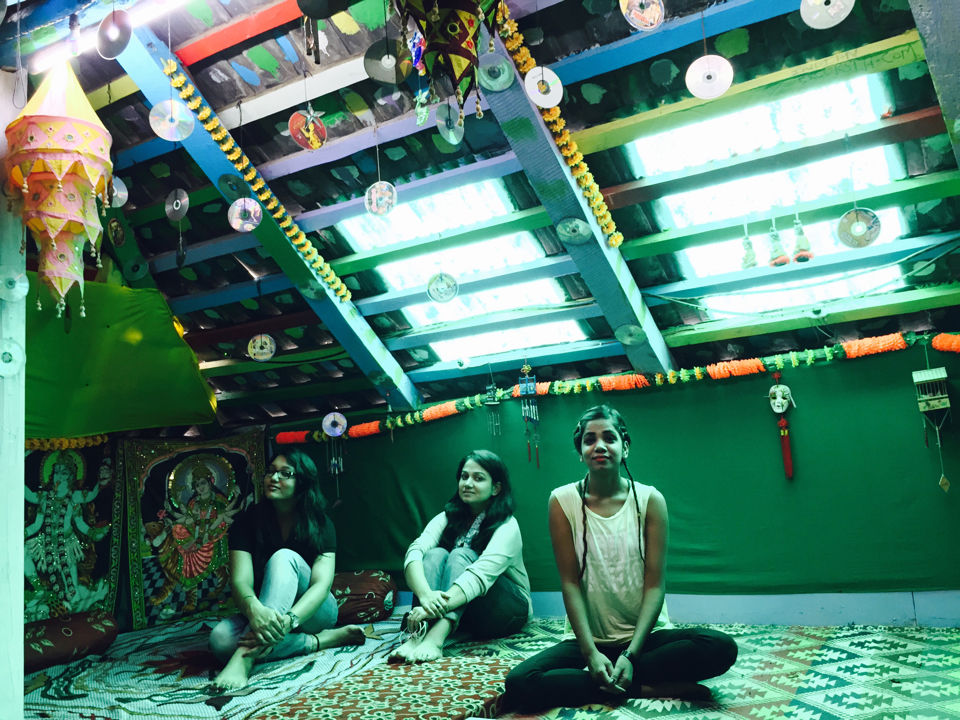 Photo of Four Travelettes ! 55/58 by Tanya Yadav