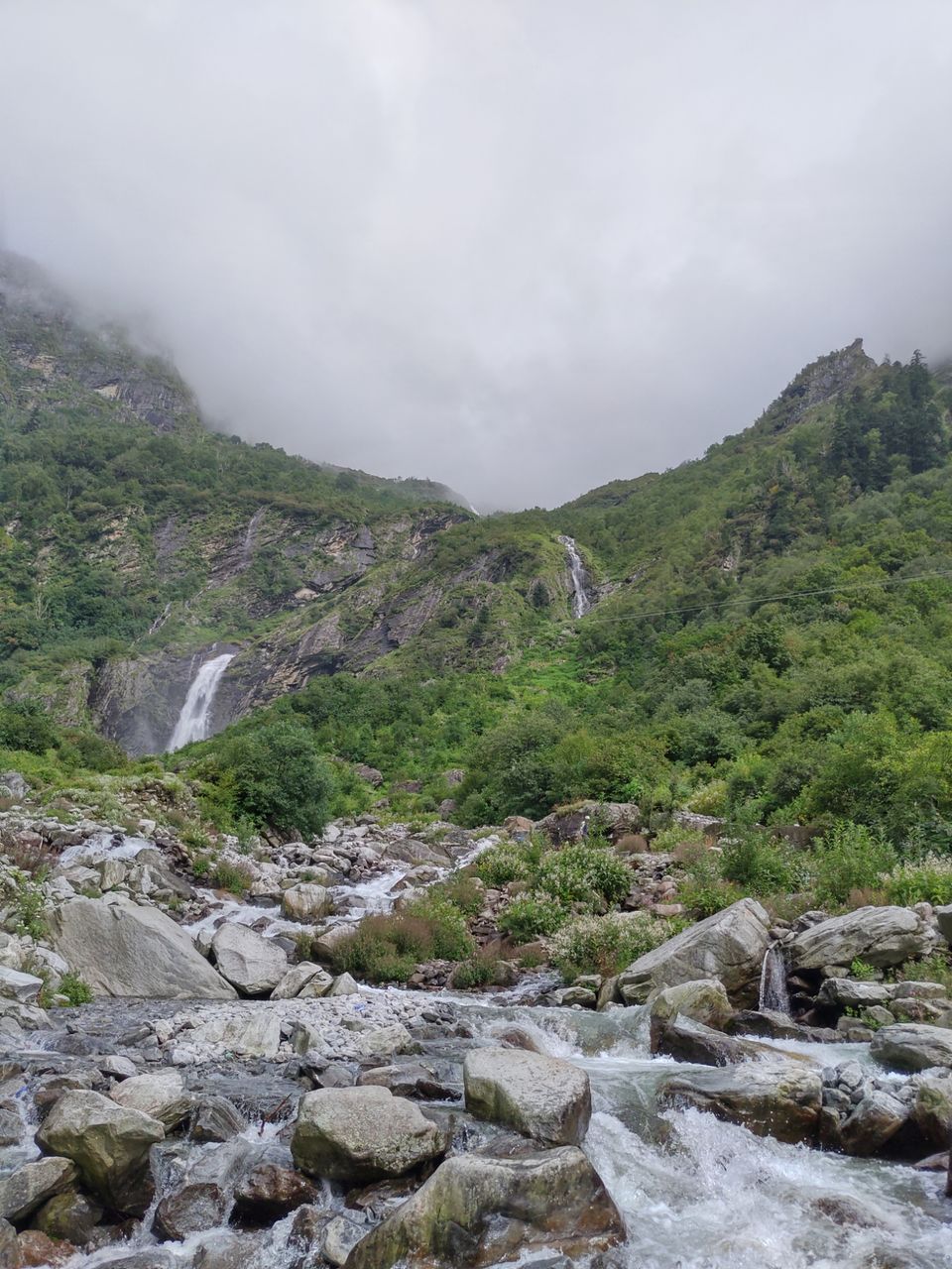 Photo of A budget trip to Valley of Flowers, Hemkund Sahib and Rishikesh in just Rs 3150 by Kshitij Pratap