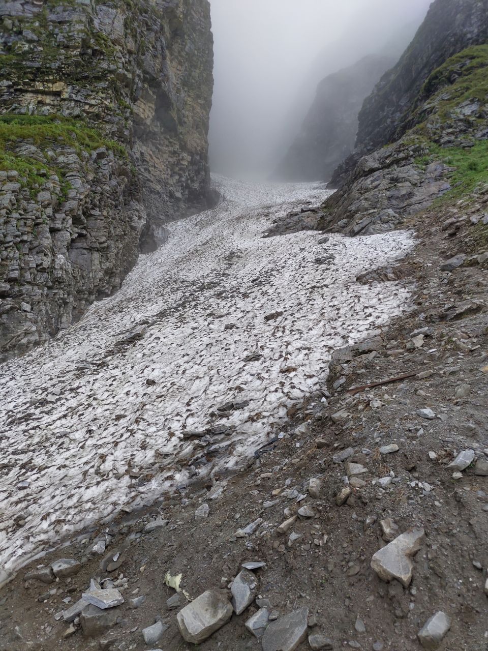 Photo of A budget trip to Valley of Flowers, Hemkund Sahib and Rishikesh in just Rs 3150 by Kshitij Pratap