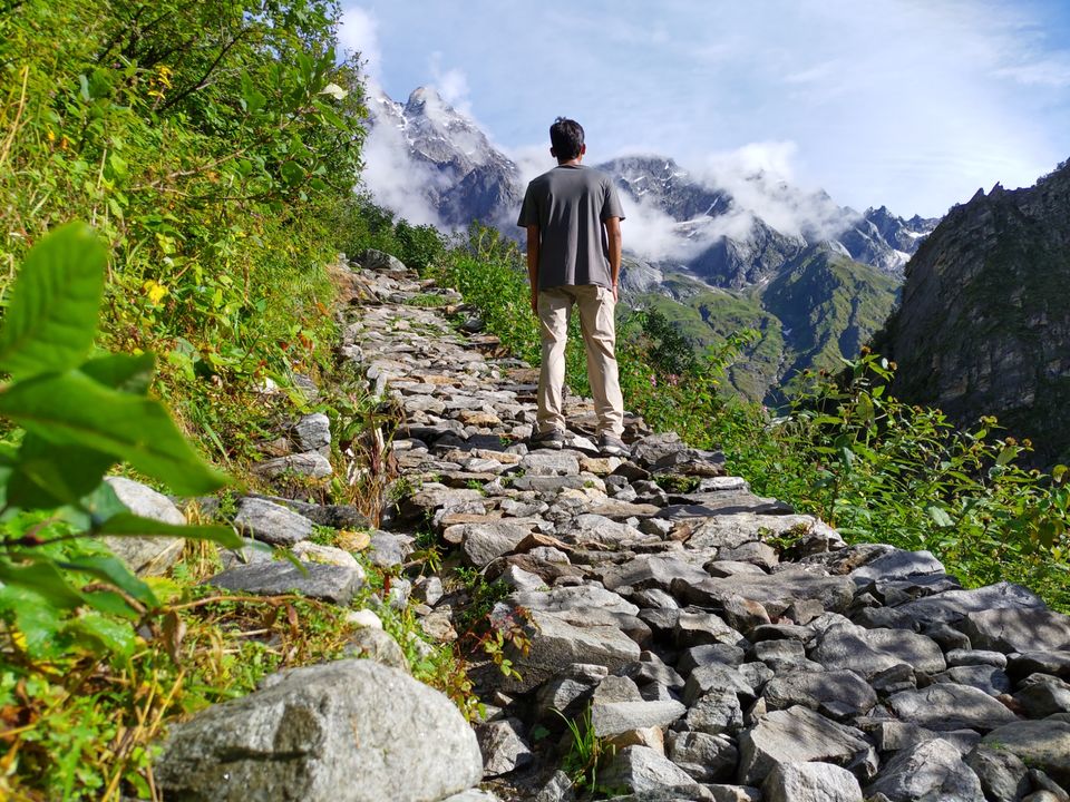 Photo of A budget trip to Valley of Flowers, Hemkund Sahib and Rishikesh in just Rs 3150 by Kshitij Pratap