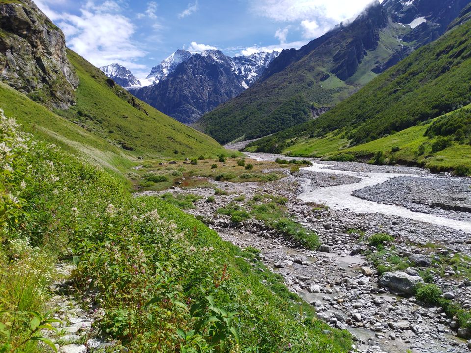 Photo of A budget trip to Valley of Flowers, Hemkund Sahib and Rishikesh in just Rs 3150 by Kshitij Pratap