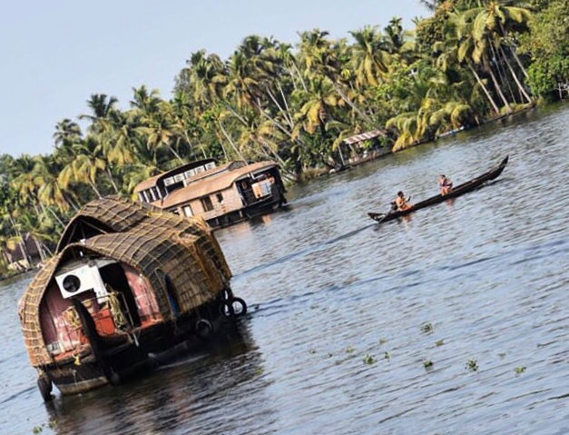 Photo of Kollam Beach, Kerala by Neelam