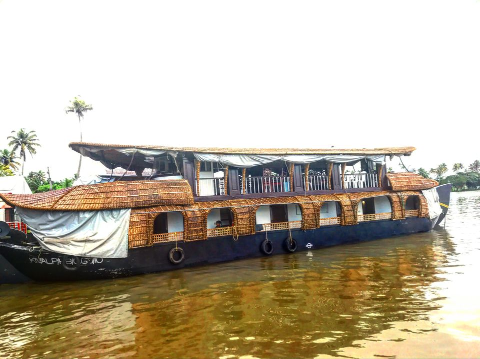 Photo of Kollam Beach, Kerala by Neelam