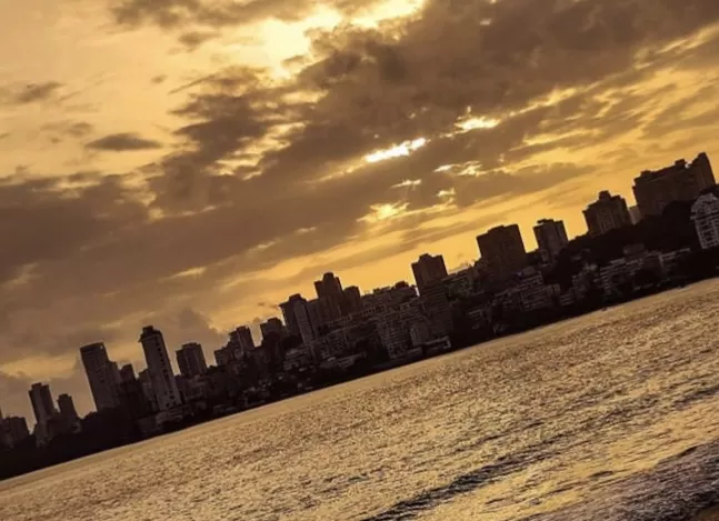 Photo of Chowpatty, Girgaon, Mumbai, Maharashtra, India by Neelam