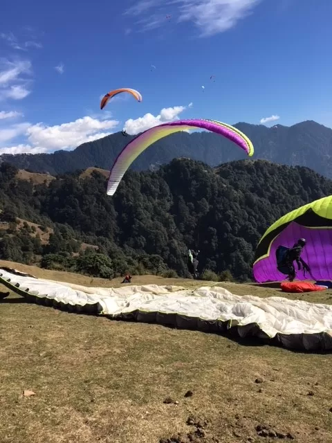 Photo of Billing Valley, Biling, Himachal Pradesh by Ruth_Traveldiaries