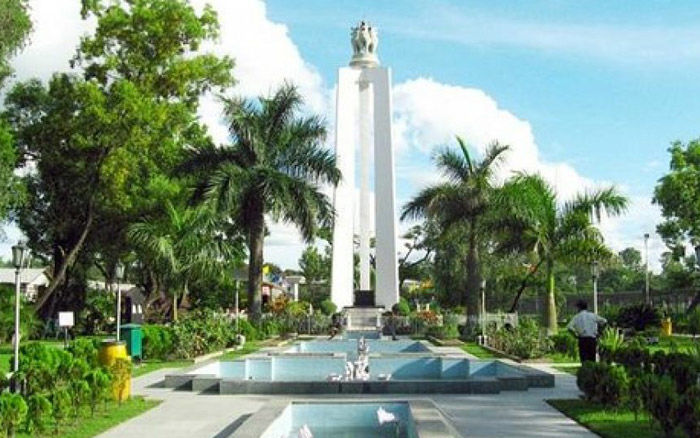 Photo of Shaheed Minar ꯁꯥꯍꯤꯗ ꯃꯤꯅꯔ, Paona Bazar, Imphal, Manipur, India by Hitendra Gupta