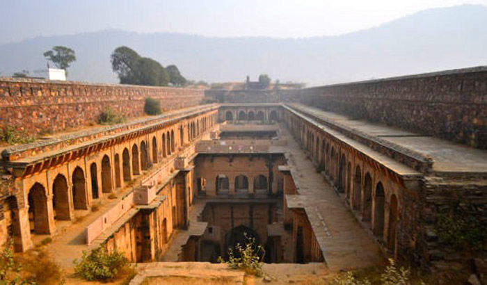 Photo of नीमराना फोर्ट (Neemrana Fort): वीकेंड पर लीजिए राजसी ठाट का आनंद by Hitendra Gupta