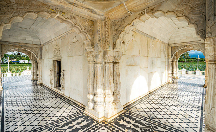 Photo of पावापुरी जल मंदिर, Pawapuri Jal Mandir Road, Pavapuri, Bihar, India by Hitendra Gupta
