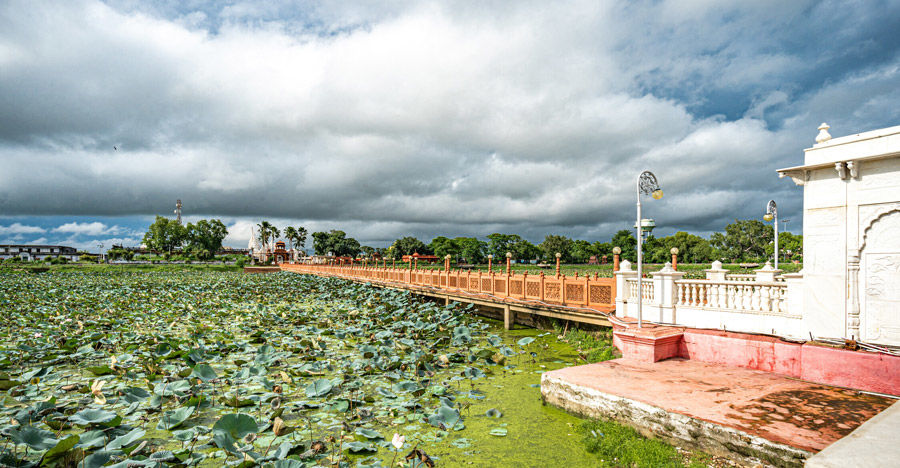 Photo of जल मंदिर पावापुरी: भगवान महावीर का निर्वाण स्थल, जहां उन्होंने दिया था पहला और अंतिम उपदेश by Hitendra Gupta