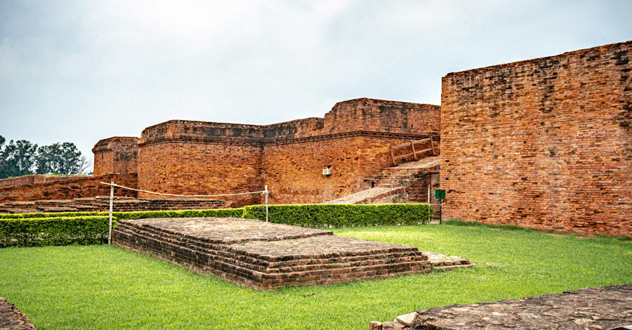 Photo of नालंदा विश्वविद्यालय, प्राचीन, Bargaon, Bihar, India by Hitendra Gupta