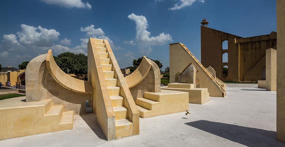 Photo of Jantar Mantar, Gangori Bazaar, J.D.A. Market, Pink City, Jaipur, Rajasthan, India by Hitendra Gupta