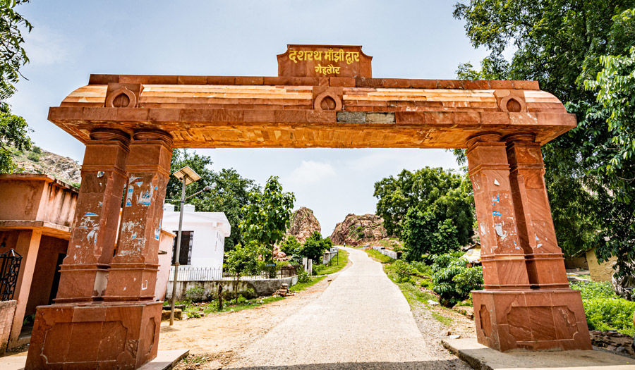 Photo of दशरथ मांझी स्मारक: प्यार के लिए चीर दिया पहाड़ का सीना by Hitendra Gupta