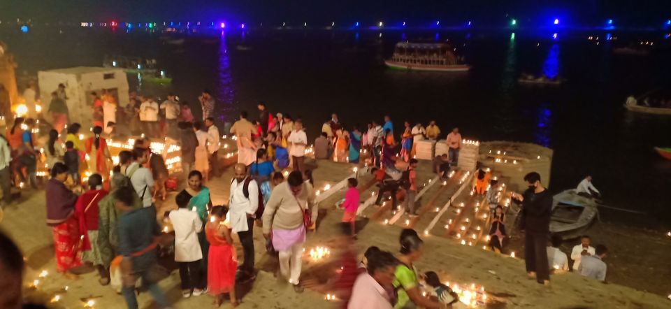 Photo of Dashashwamegh ghat, Uttar Pradesh, India by krishna kumar
