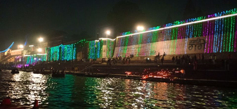 Photo of Dashashwamegh ghat, Uttar Pradesh, India by krishna kumar