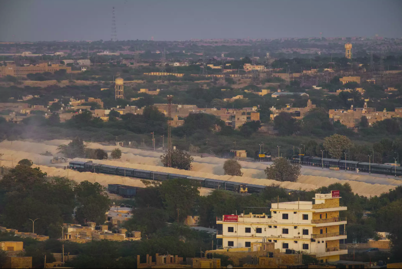 Photo of India by Train 35 days from North to South through the west Indian railways 15/18 by Sidhant Joshi