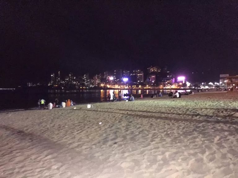 Photo of Marine Drive, Mumbai, Maharashtra by Sidhant Joshi