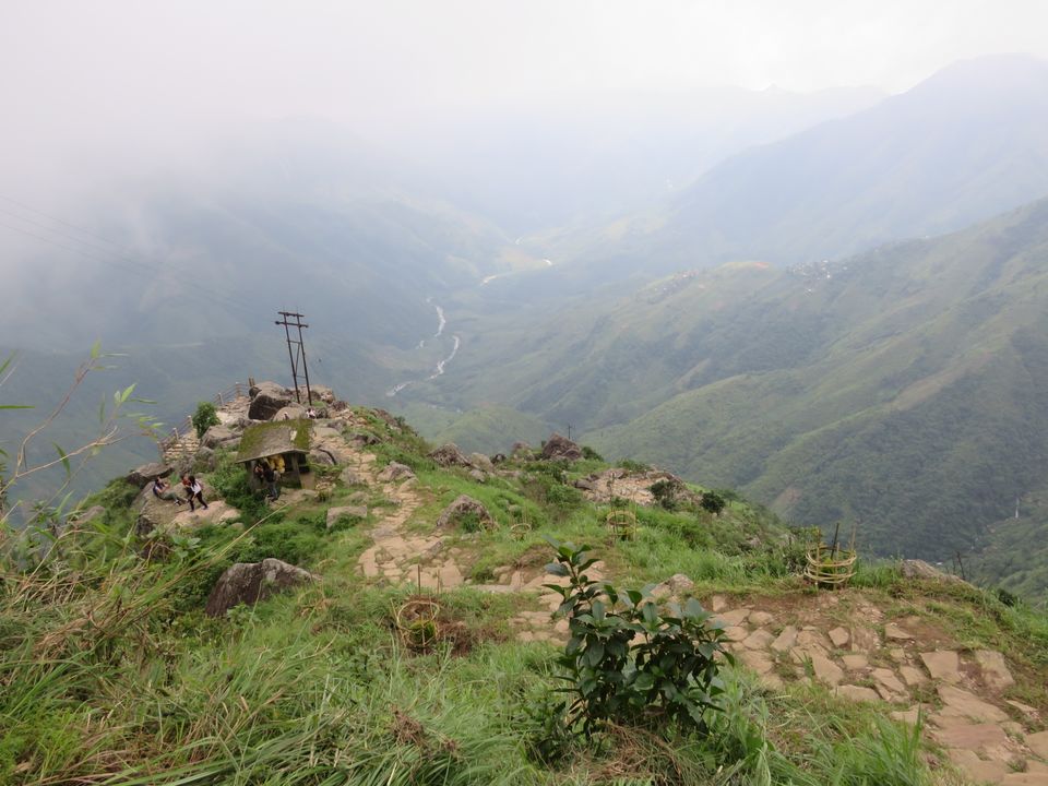 Photo of Laitlum Canyon Ridge, Laitlum, Meghalaya, India by Jyoti Pandey