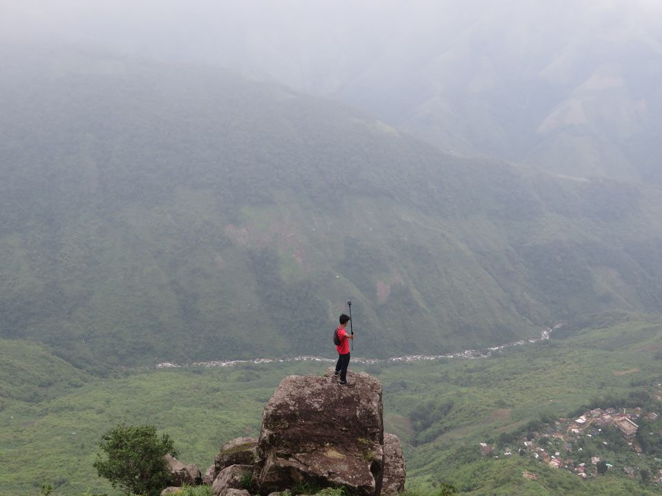 Photo of Laitlum Canyon Ridge, Laitlum, Meghalaya, India by Jyoti Pandey