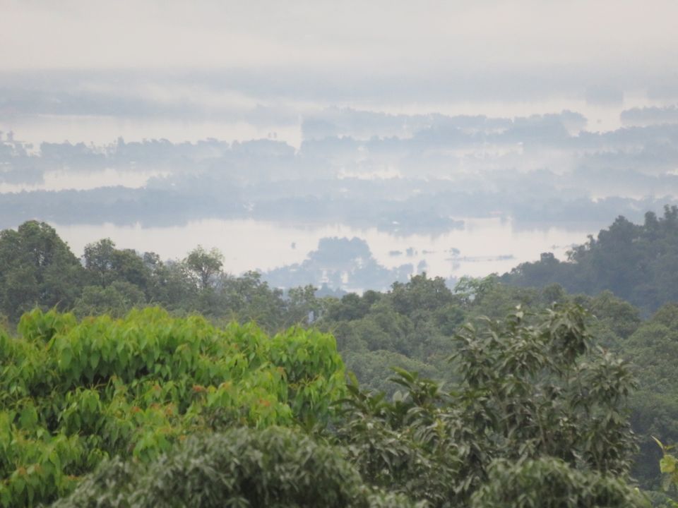 Photo of Mawjngih Lapynshongdor View Point, National Highway 206, Mawkajem, Meghalaya, India by Jyoti Pandey