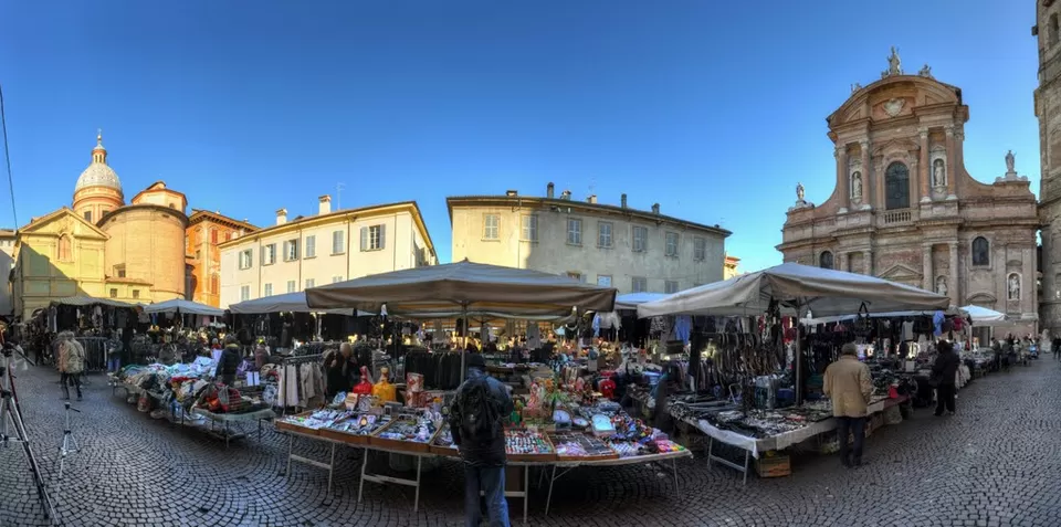 Photo of Reggio Emilia, Italy by RoDrea Libro
