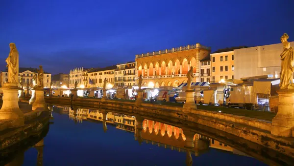 Photo of Padova, Padua, Italy by RoDrea Libro