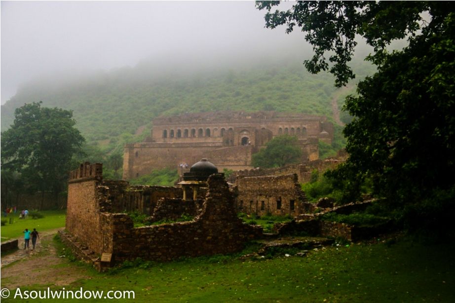 Photo of Bhangarh Fort, Bhangarh, Rajasthan, India by Abhinav Singh