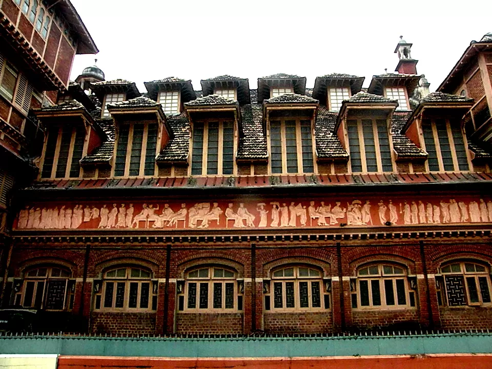 Photo of Museum, Baroda, Gujarat, India by Krishan Ramani