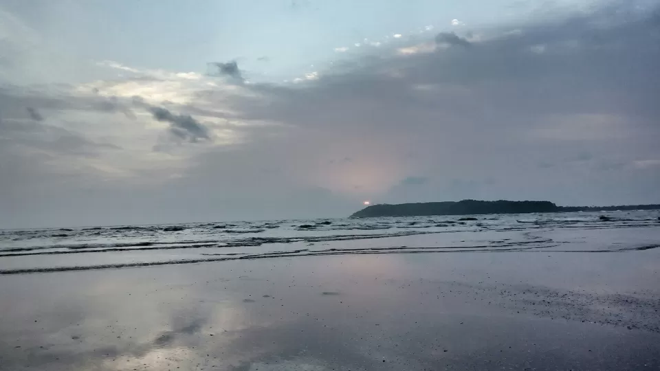 Photo of Miramar Beach, Panjim, Goa, India by Adarsh Kothia