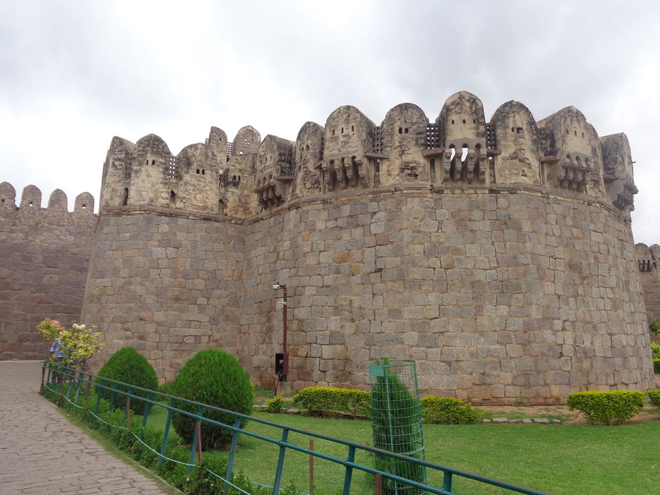 Photo of Golconda Fort, Hyderabad, Telangana, India by Sanket Das