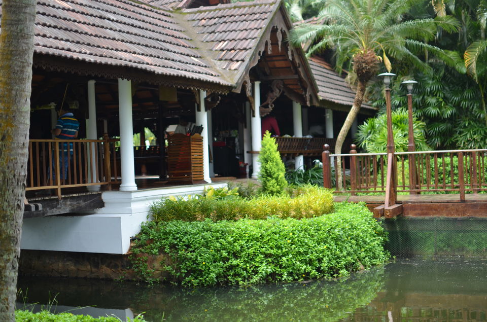 Photo of Best Luxurious Resort in Kerala,Kumarakom Lake Resort[price-24,000/nyt approx] #luxurygetaway 1/27 by AnaZir Vlog