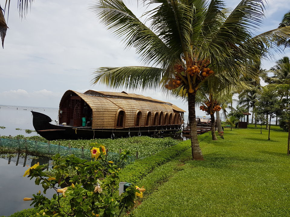 Photo of Best Luxurious Resort in Kerala,Kumarakom Lake Resort[price-24,000/nyt approx] #luxurygetaway 10/27 by AnaZir Vlog
