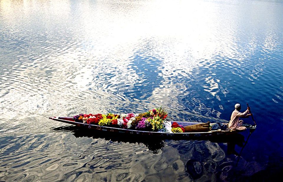 Photo of Houseboats- The Floating Palaces of Kashmir 2/17 by Kanika Saxena