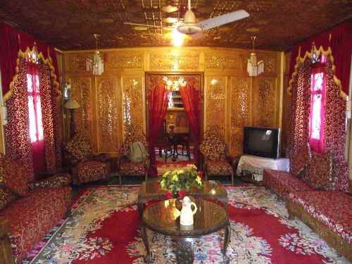 Photo of Houseboats- The Floating Palaces of Kashmir 14/17 by Kanika Saxena