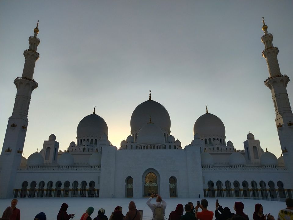 Photo of Sheikh zayed mosque - Abu Dhabi - United Arab Emirates by Sweta Sheth Mehta