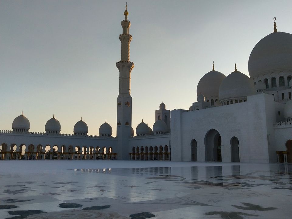 Photo of Sheikh zayed mosque - Abu Dhabi - United Arab Emirates by Sweta Sheth Mehta